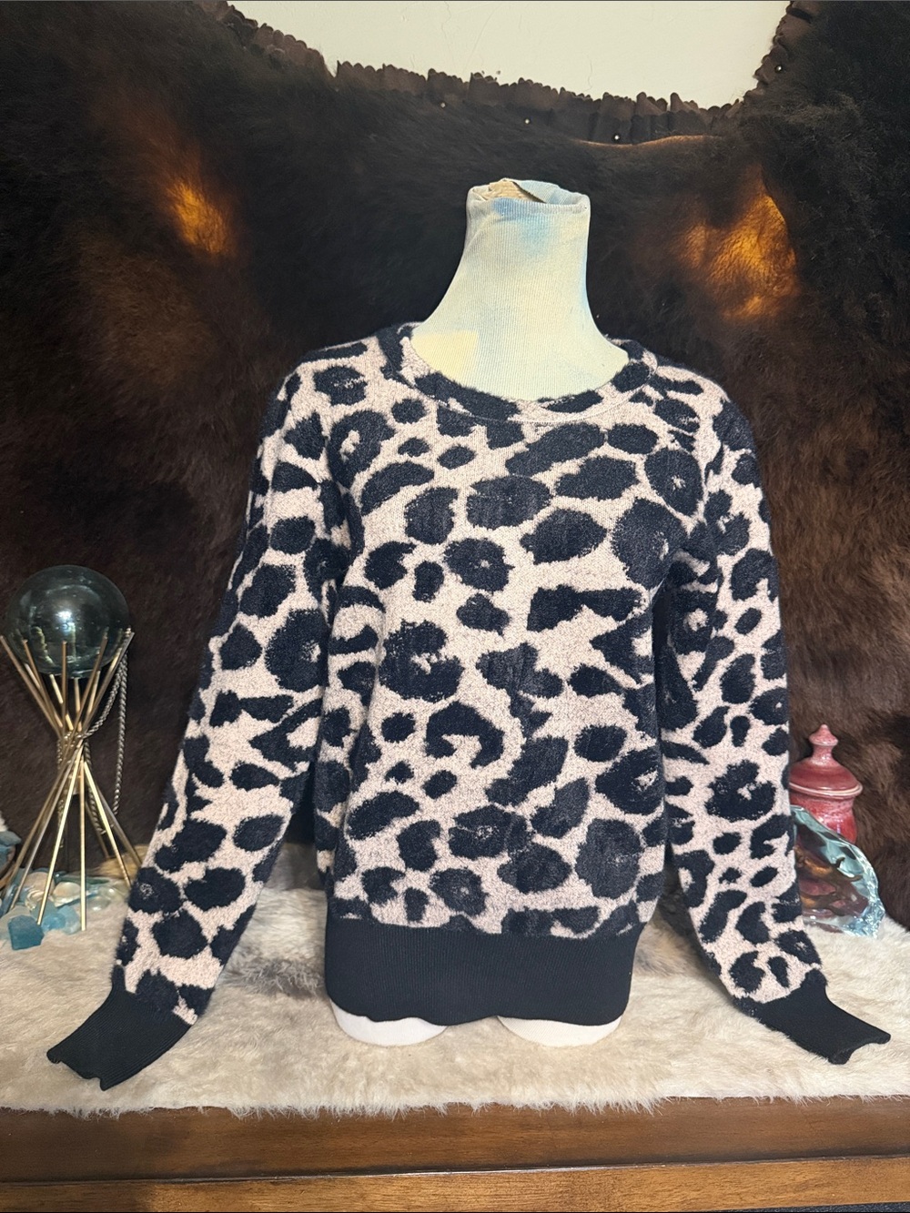 Cozy Leopard-Print Crewneck Sweater - tan & Black S (420)